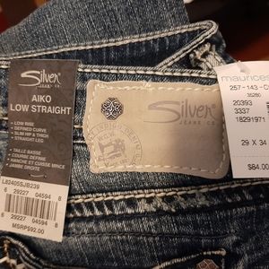 Maurices Silver Jean's. NWT